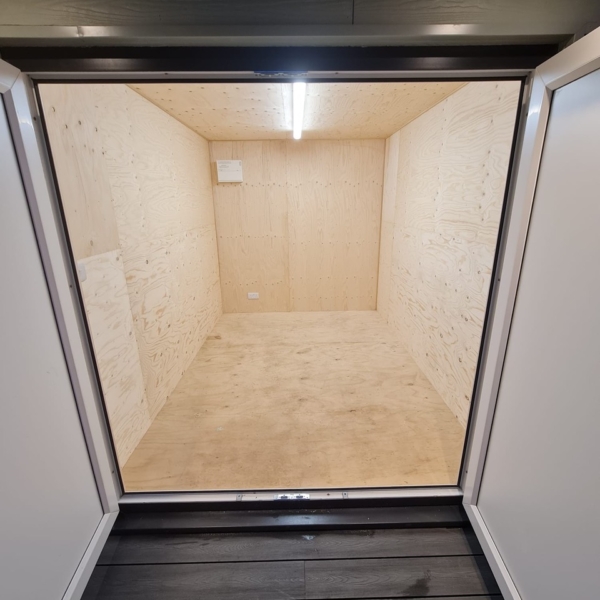 Garden Room with storage space 2