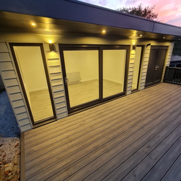 Garden Room with storage space 4